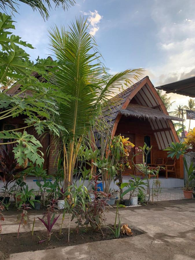 Mirna Homestay Gili Air Exteriör bild