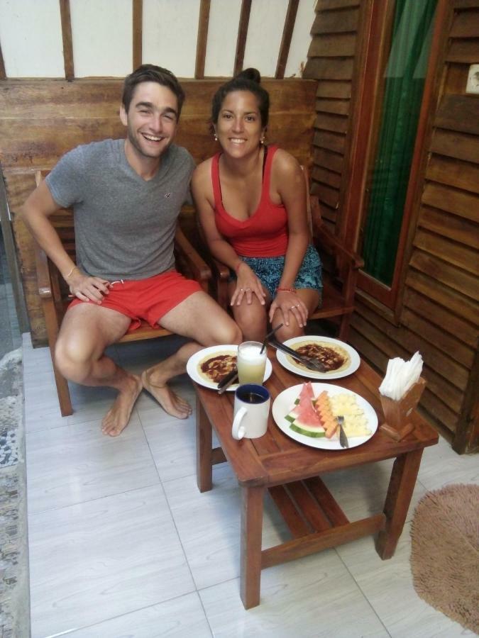Mirna Homestay Gili Air Exteriör bild