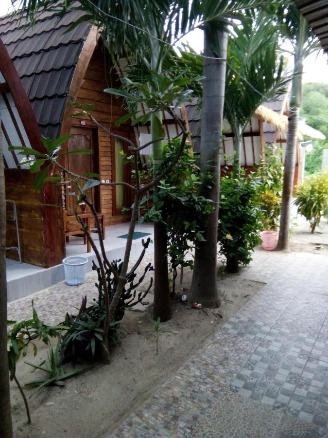 Mirna Homestay Gili Air Exteriör bild